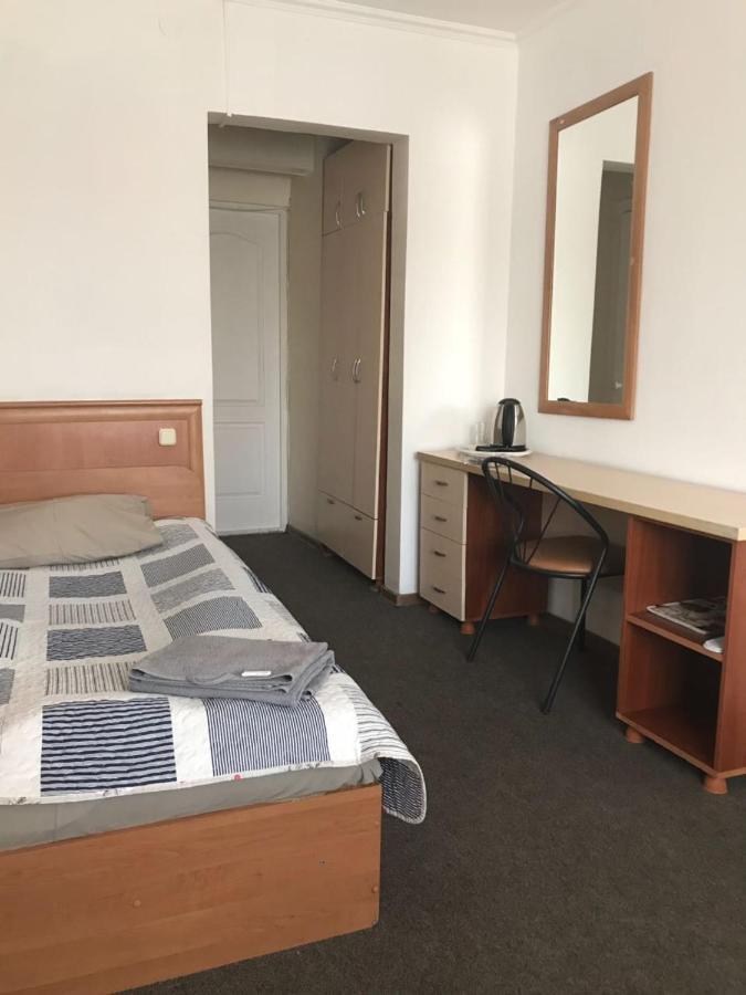 Turist Hotel Karagandy Cameră foto